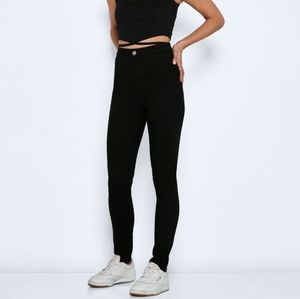 Noisy May Black Petite "NMELLA" Super High-Waisted Skinny Jeans